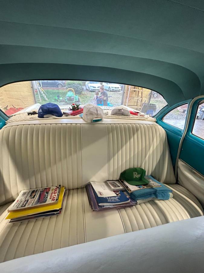 Chevrolet-Bel-air-4-door-1956-custom-7