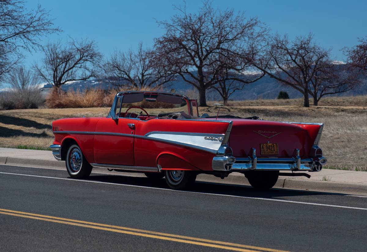 Chevrolet-Bel-air-convertible-1957-red-2