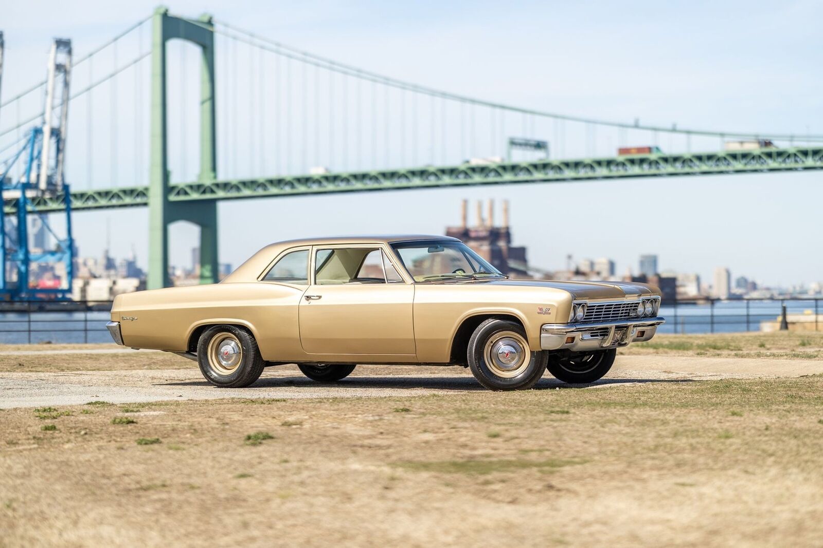 Chevrolet-Biscayne-1966-Coupe-1