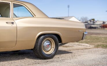 Chevrolet-Biscayne-1966-Coupe-15
