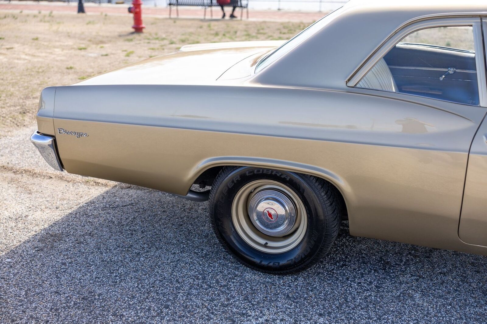 Chevrolet-Biscayne-1966-Coupe-17