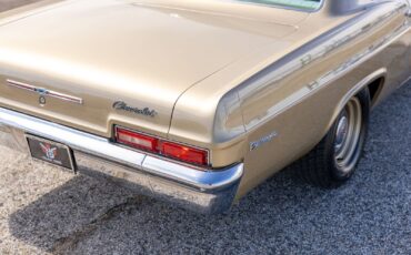 Chevrolet-Biscayne-1966-Coupe-18