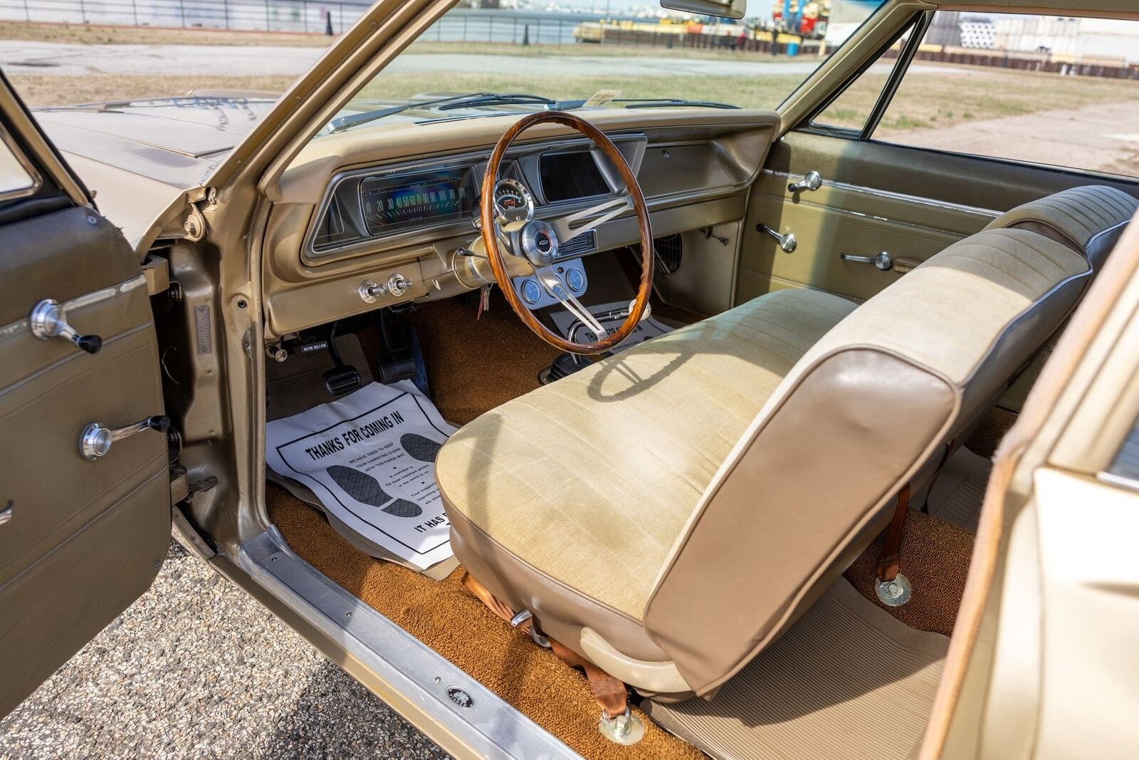 Chevrolet-Biscayne-1966-Coupe-27