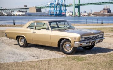 Chevrolet-Biscayne-1966-Coupe-3