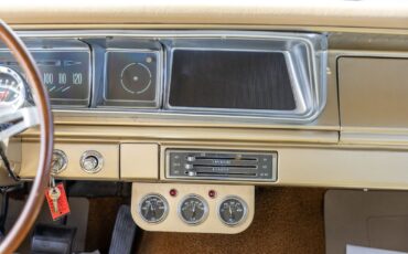 Chevrolet-Biscayne-1966-Coupe-38
