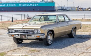 Chevrolet-Biscayne-1966-Coupe-8