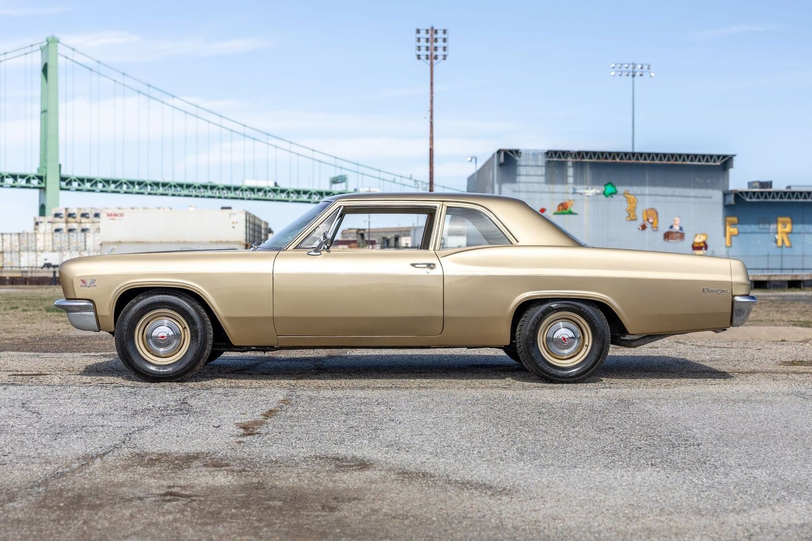 Chevrolet-Biscayne-1966-Coupe-9