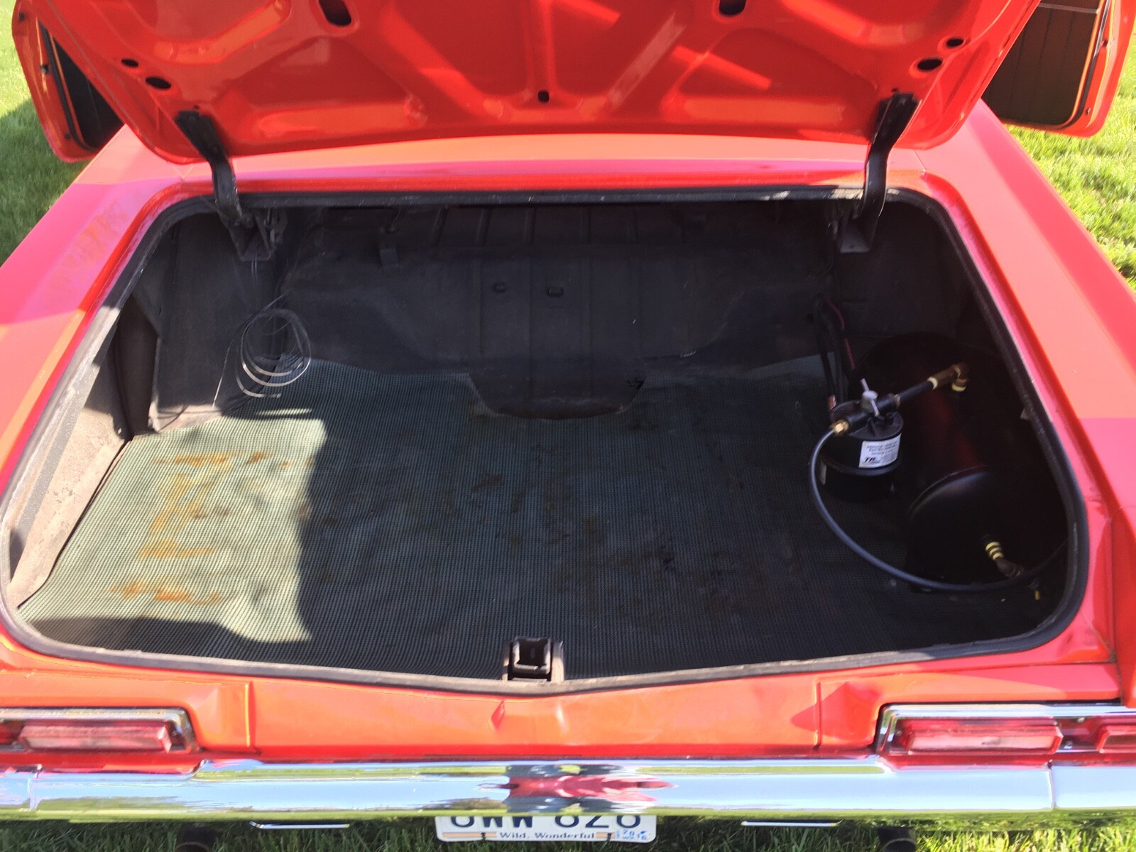 Chevrolet-Biscayne-1966-Sedan-11