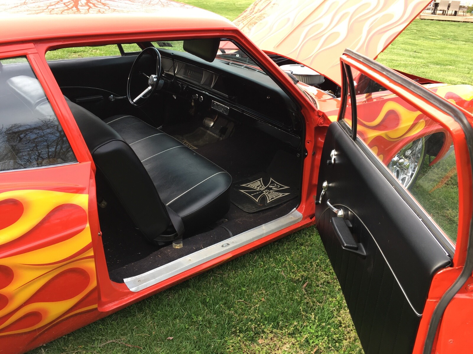 Chevrolet-Biscayne-1966-Sedan-22