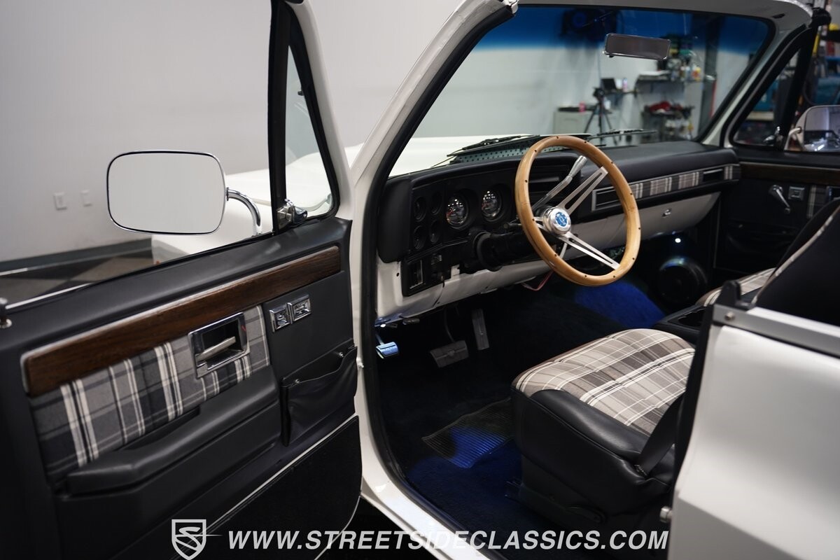 Chevrolet-Blazer-1976-SUV-4