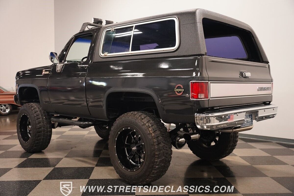Chevrolet-Blazer-1977-SUV-11