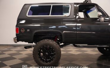 Chevrolet-Blazer-1977-SUV-32