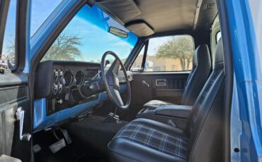 Chevrolet-Blazer-1985-SUV-21