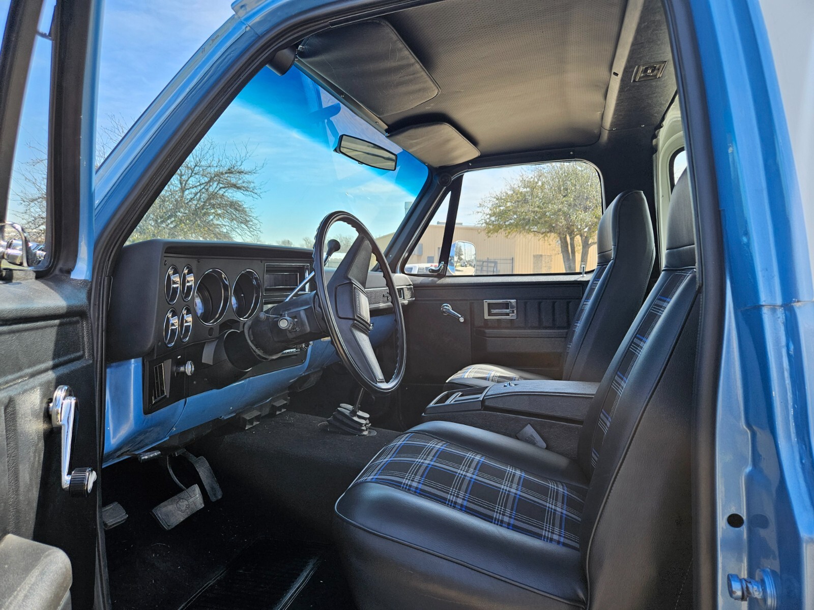 Chevrolet-Blazer-1985-SUV-21