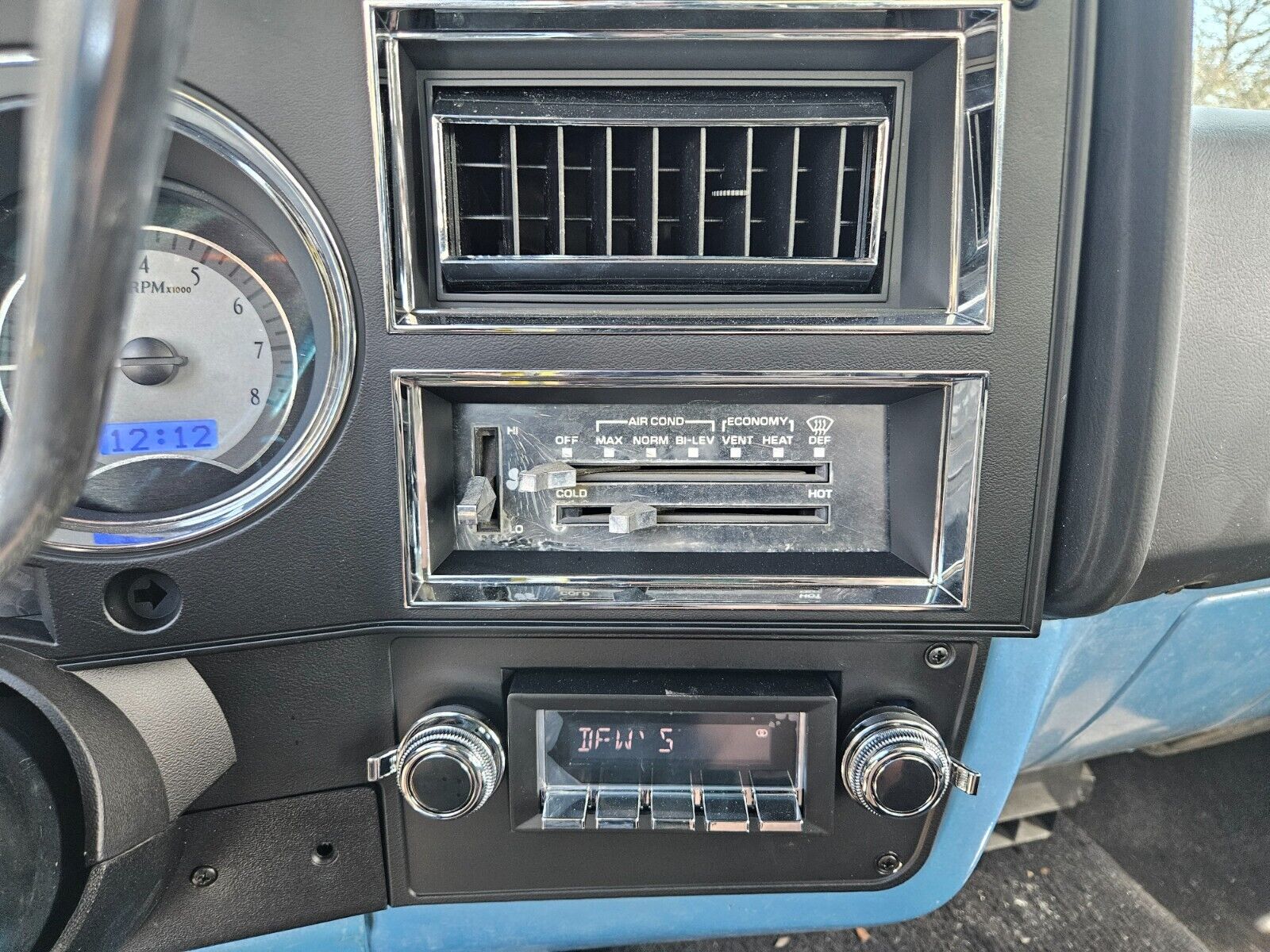 Chevrolet-Blazer-1985-SUV-23