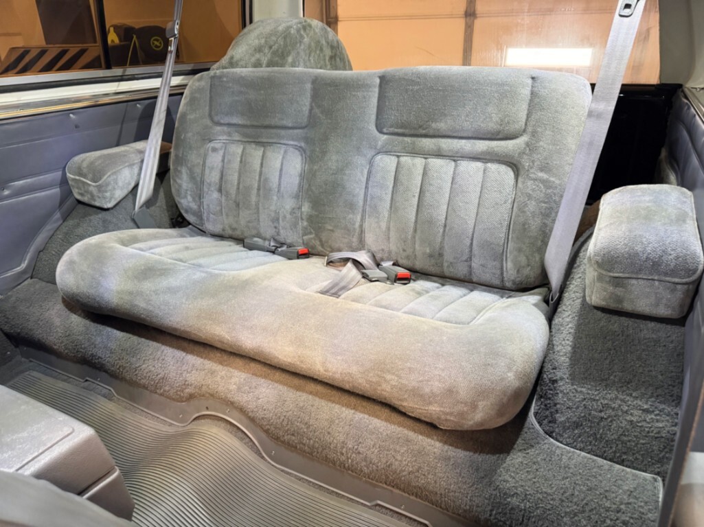 Chevrolet-Blazer-1990-SUV-10