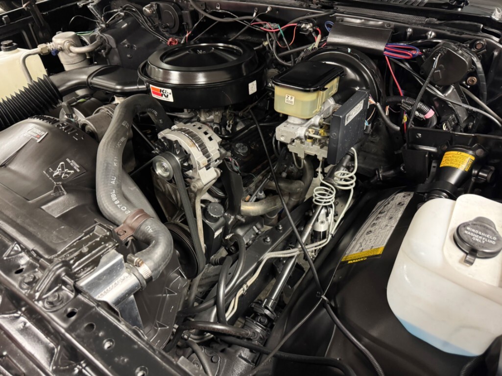 Chevrolet-Blazer-1990-SUV-14