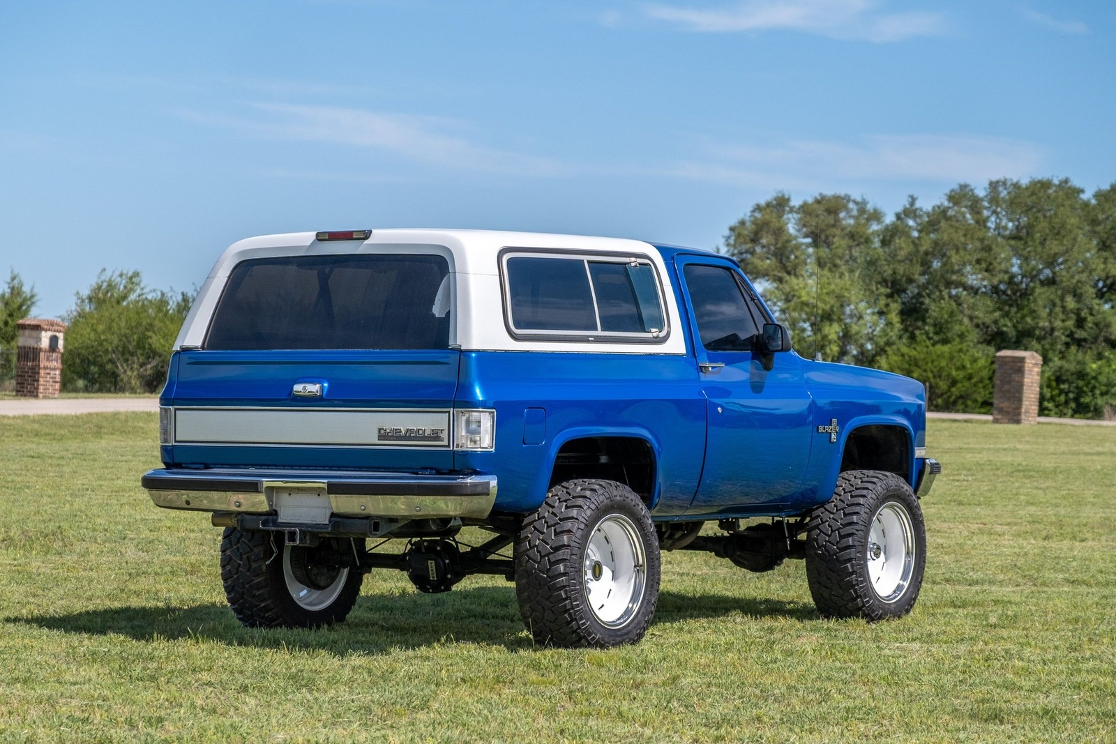 Chevrolet-Blazer-1990-SUV-5