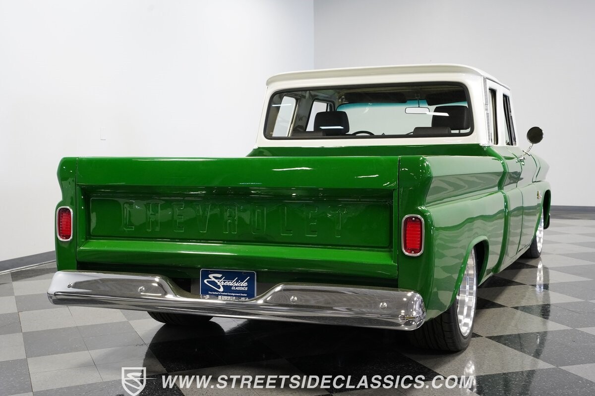 Chevrolet-C-10-1965-Pickup-Truck-11