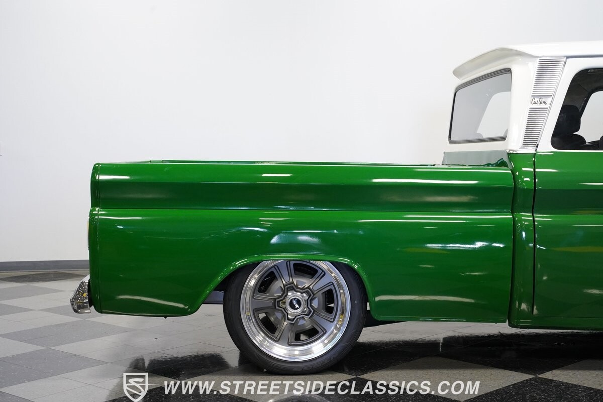 Chevrolet-C-10-1965-Pickup-Truck-29