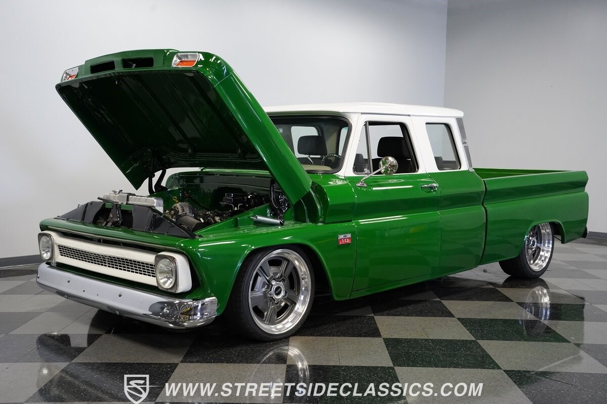 Chevrolet-C-10-1965-Pickup-Truck-31