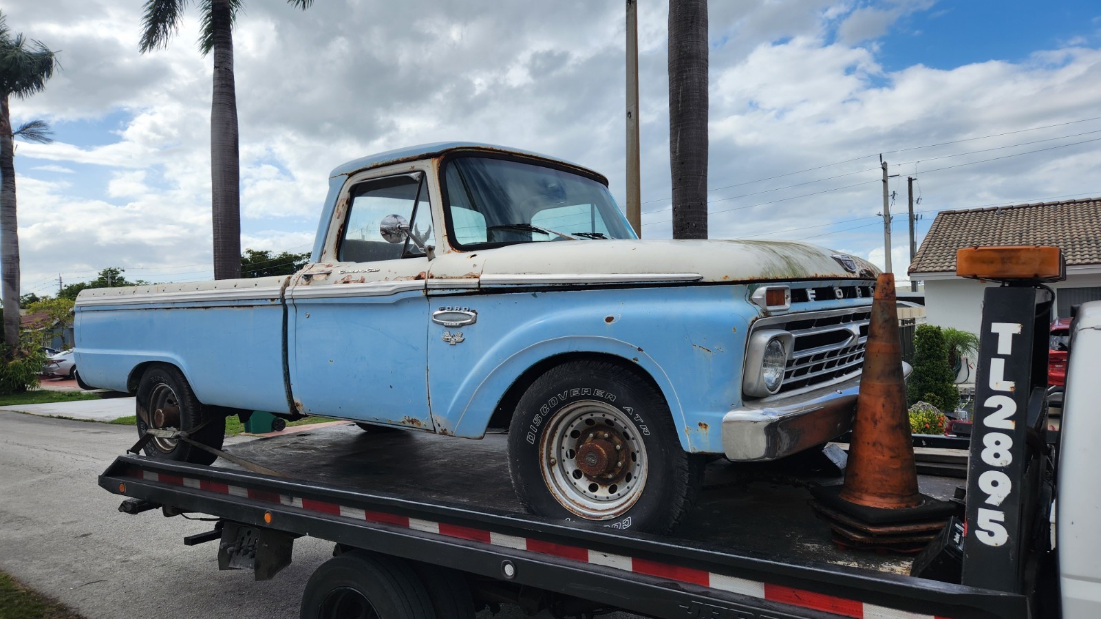 Chevrolet-C-10-1966-Standard-Cab-Pickup-4