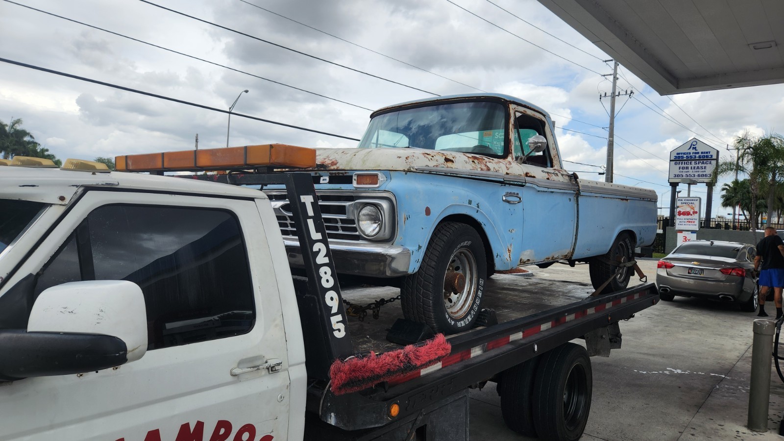 Chevrolet-C-10-1966-Standard-Cab-Pickup-5