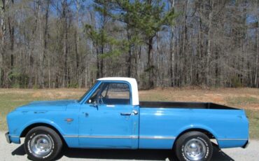 Chevrolet-C-10-1967-Standard-Cab-Pickup-1