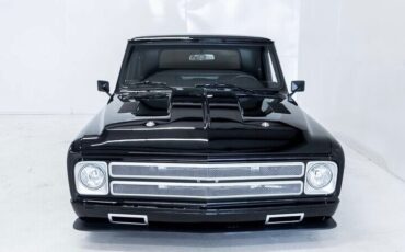 Chevrolet-C-10-1967-Standard-Cab-Pickup-2