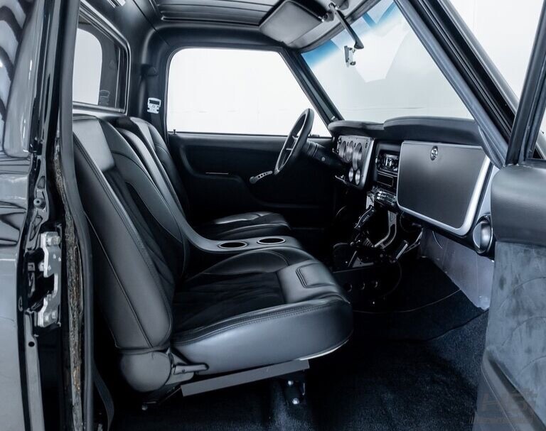 Chevrolet-C-10-1967-Standard-Cab-Pickup-36