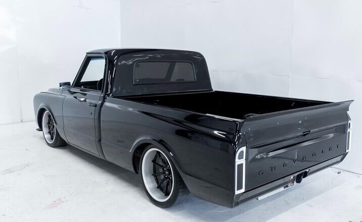 Chevrolet-C-10-1967-Standard-Cab-Pickup-5