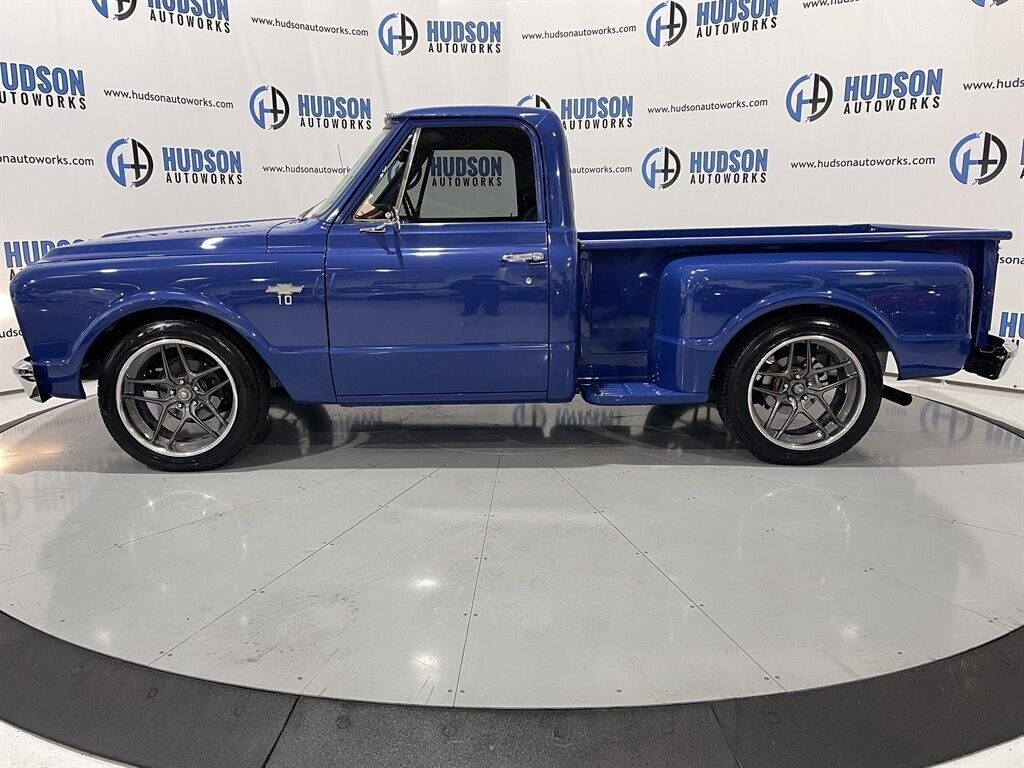 Chevrolet-C-10-1968-Step-Side-Pickup-1