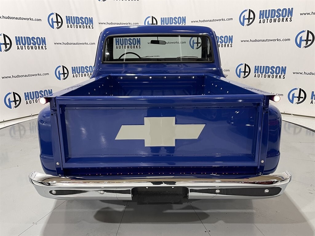 Chevrolet-C-10-1968-Step-Side-Pickup-3
