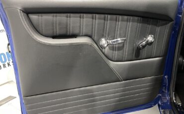 Chevrolet-C-10-1968-Step-Side-Pickup-9