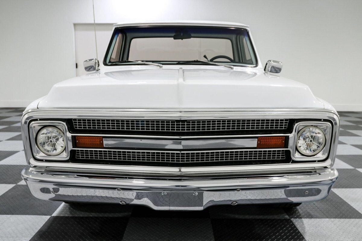 Chevrolet-C-10-1970-Pickup-Truck-1