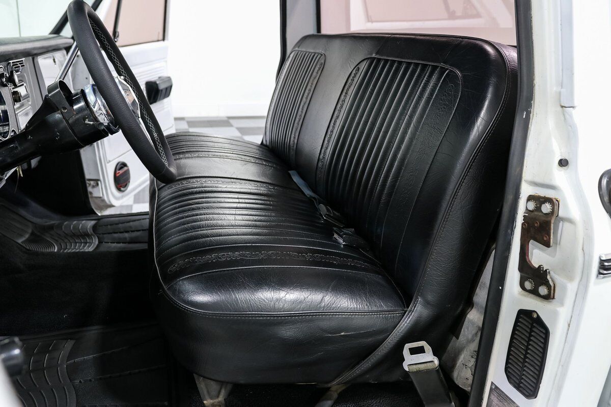 Chevrolet-C-10-1970-Pickup-Truck-15
