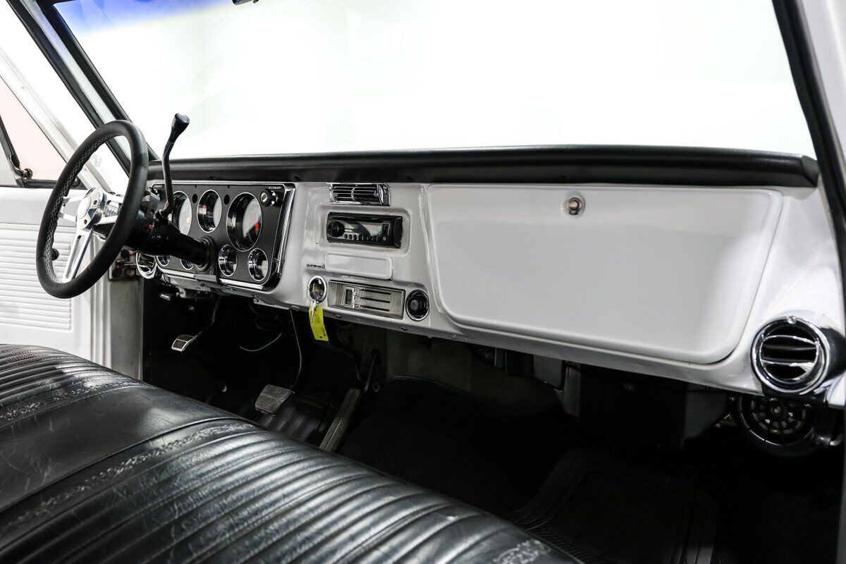 Chevrolet-C-10-1970-Pickup-Truck-18