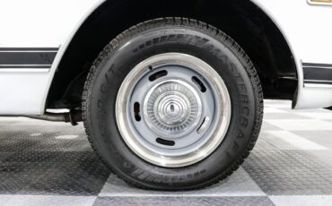 Chevrolet-C-10-1970-Pickup-Truck-9