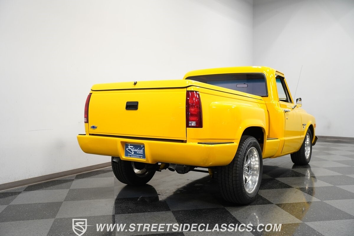 Chevrolet-C-10-1972-Pickup-Truck-10