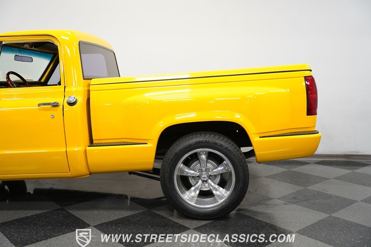 Chevrolet-C-10-1972-Pickup-Truck-22