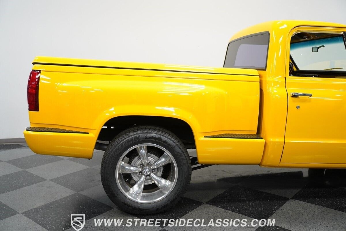 Chevrolet-C-10-1972-Pickup-Truck-28