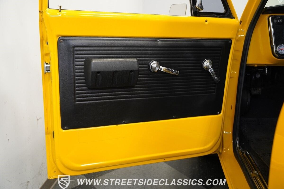 Chevrolet-C-10-1972-Pickup-Truck-35