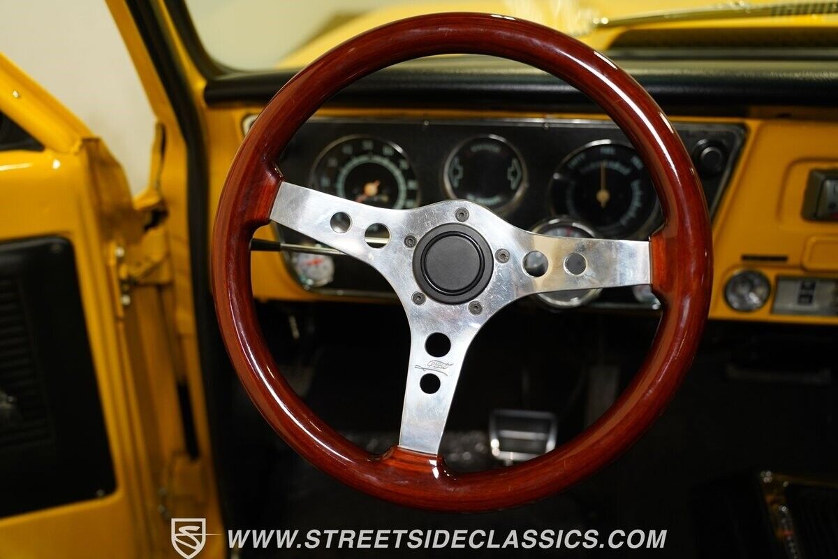 Chevrolet-C-10-1972-Pickup-Truck-37
