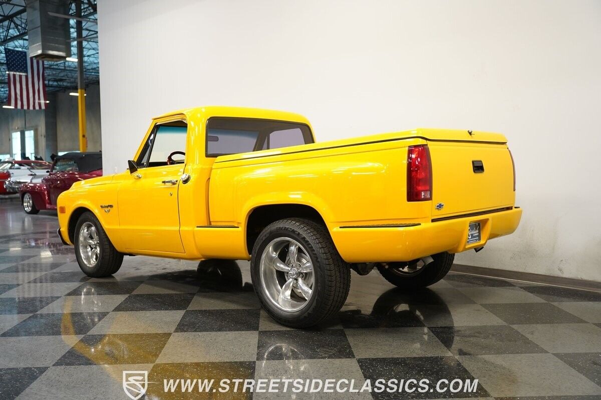 Chevrolet-C-10-1972-Pickup-Truck-6