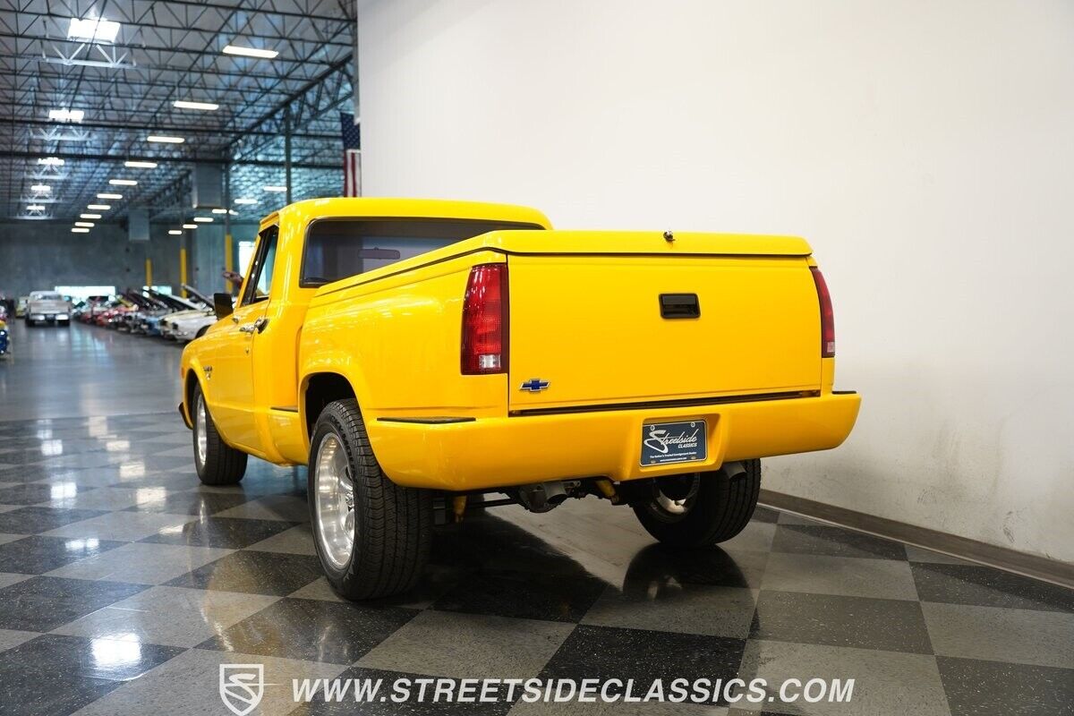 Chevrolet-C-10-1972-Pickup-Truck-7