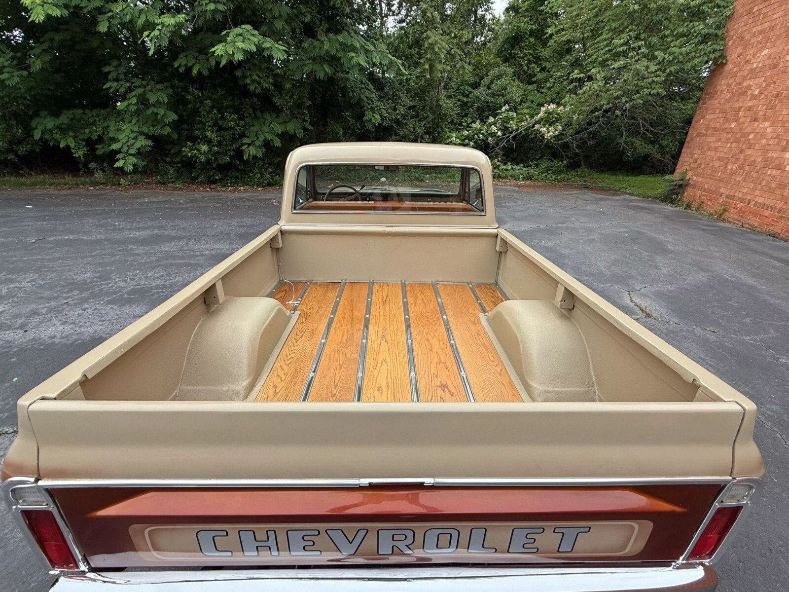 Chevrolet-C-10-1972-Standard-Cab-Pickup-8