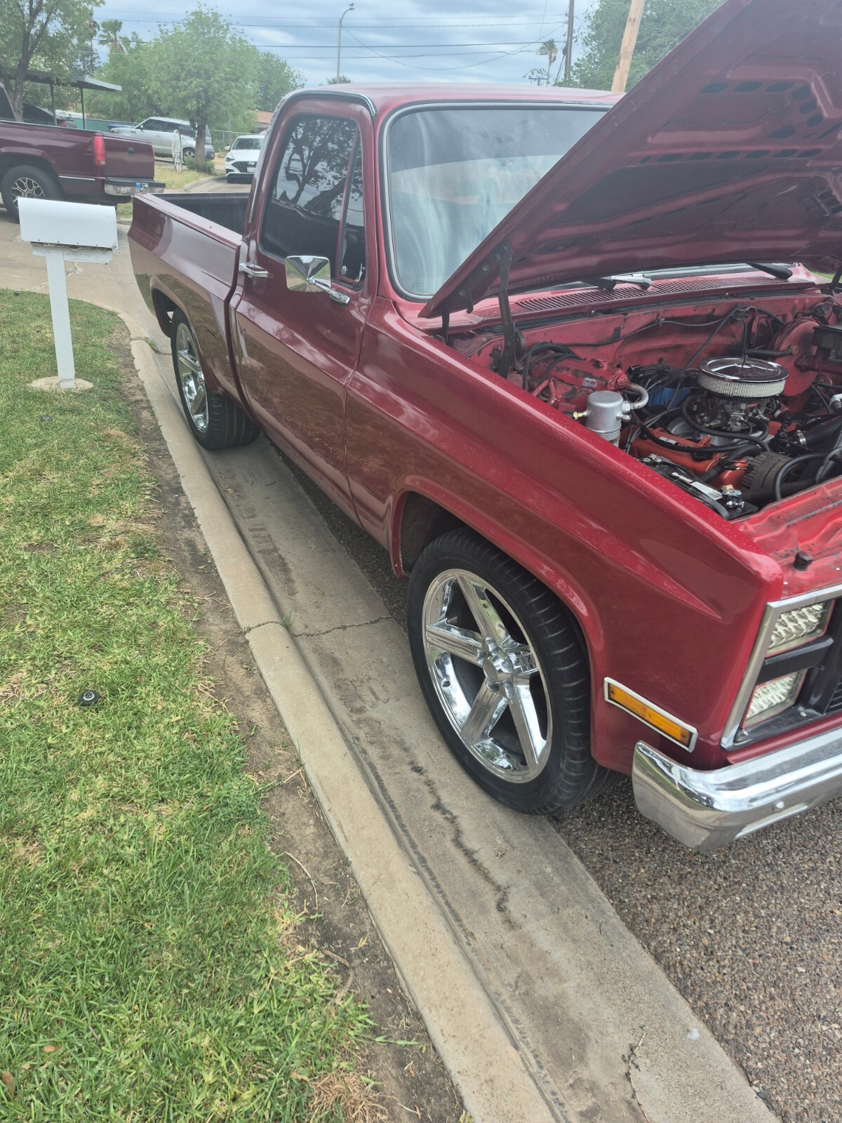 Chevrolet-C-10-1982-Standard-Cab-Pickup-1
