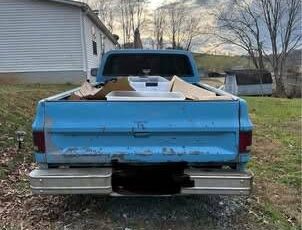 Chevrolet-C-10-1983-blue-1
