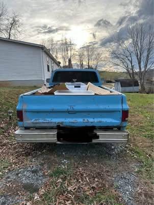 Chevrolet-C-10-1983-blue-1