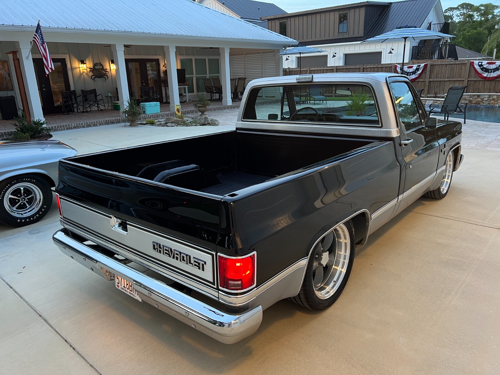 Chevrolet-C-10-1984-Standard-Cab-Pickup-32